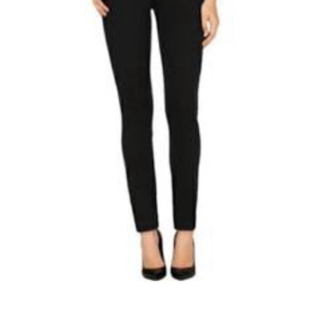 💕PRICE  DROP💕 J Brand Scarlett Cigarette Black Jeans